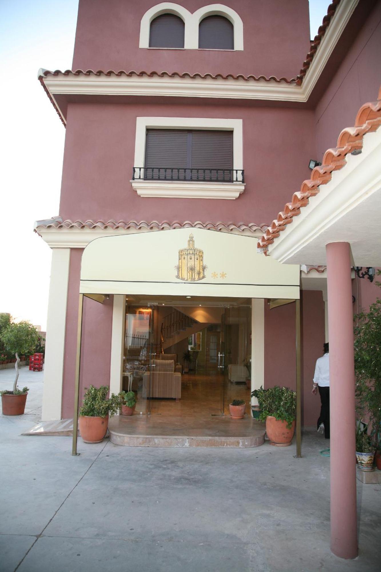 Hotel Torre Del Oro La Rinconada Exterior photo
